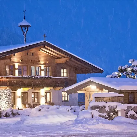 Chalet-apartment Alpenrose Am Lift Apartment Kirchberg in Tirol